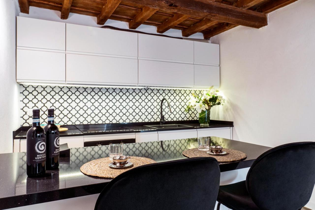Palazzovilla Historic Building Luxury Suite Firenze Bagian luar foto