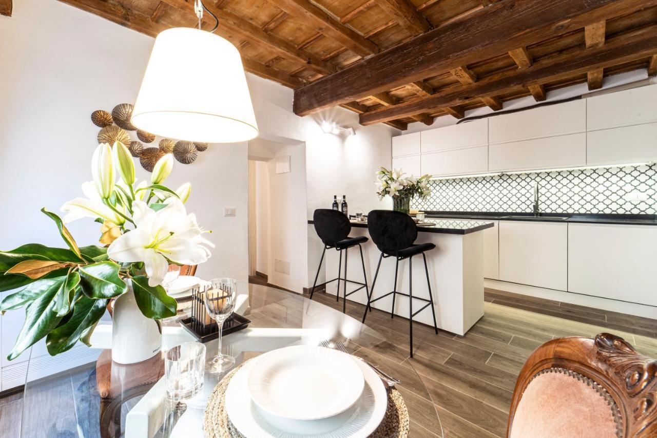 Palazzovilla Historic Building Luxury Suite Firenze Bagian luar foto