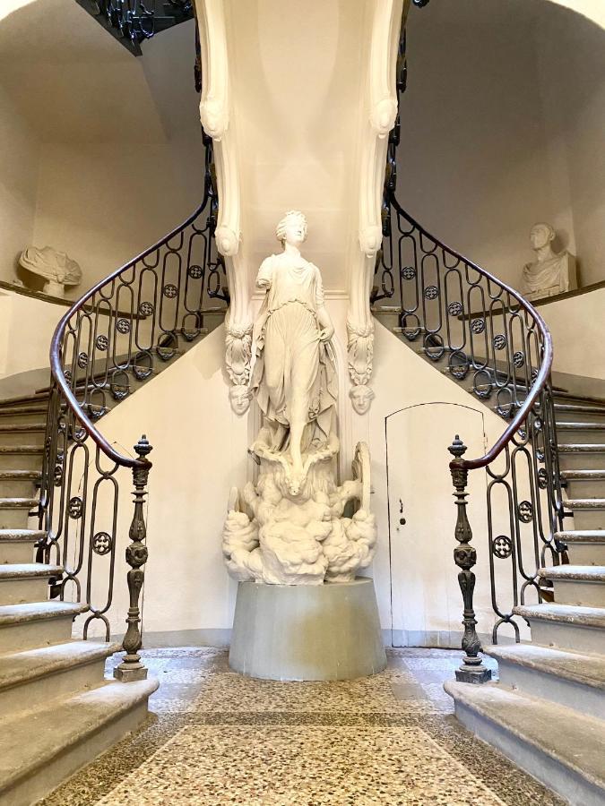 Palazzovilla Historic Building Luxury Suite Firenze Bagian luar foto